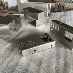 Petits caches inox sur mesure